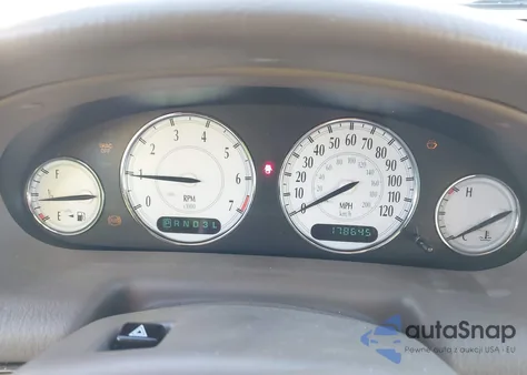 2002 Chrysler Concorde Limited из США, поврежденный, VIN 2C3AD56G62H109530